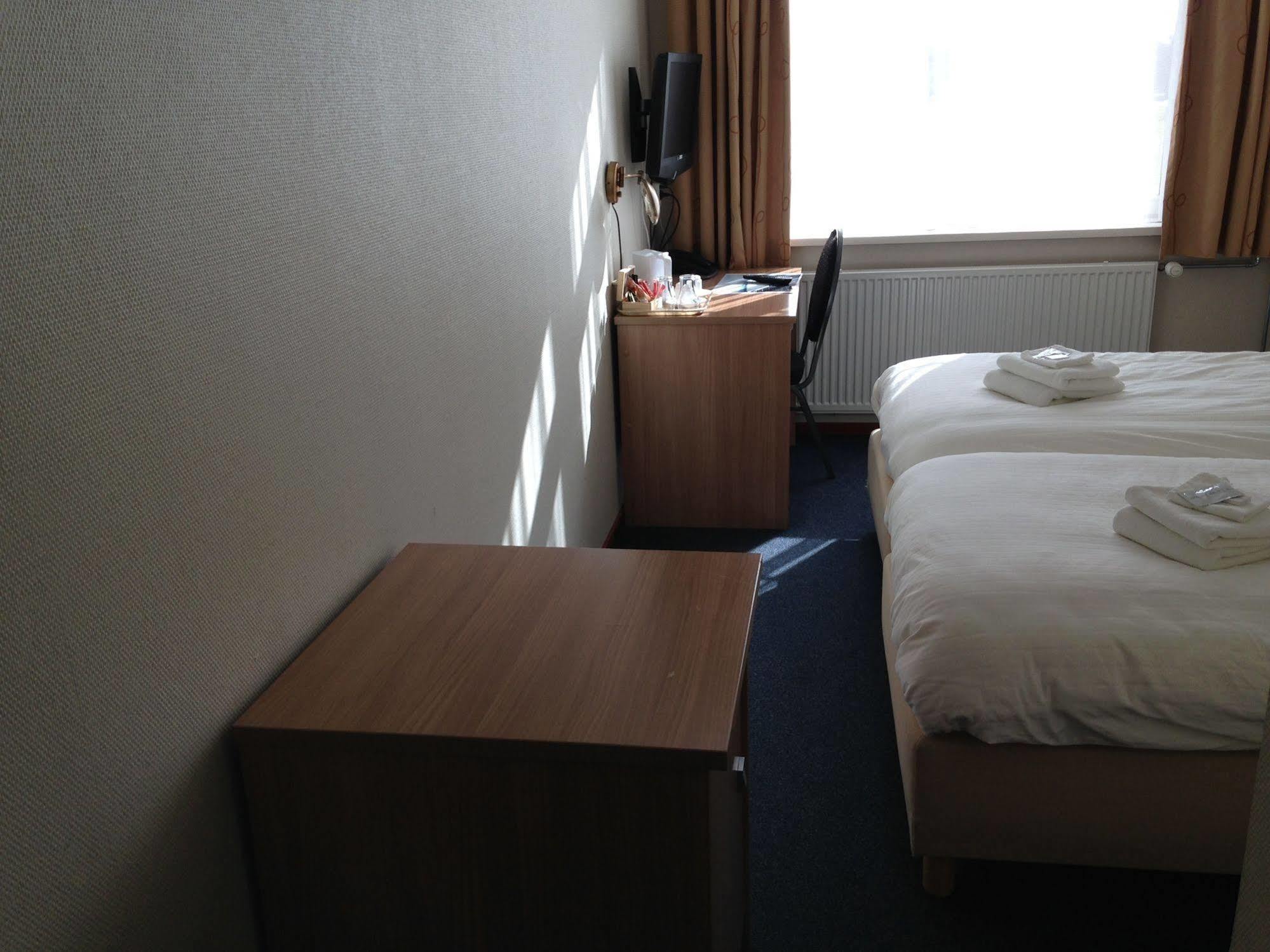 Hotel De Lange Jammer Lelystad Bagian luar foto