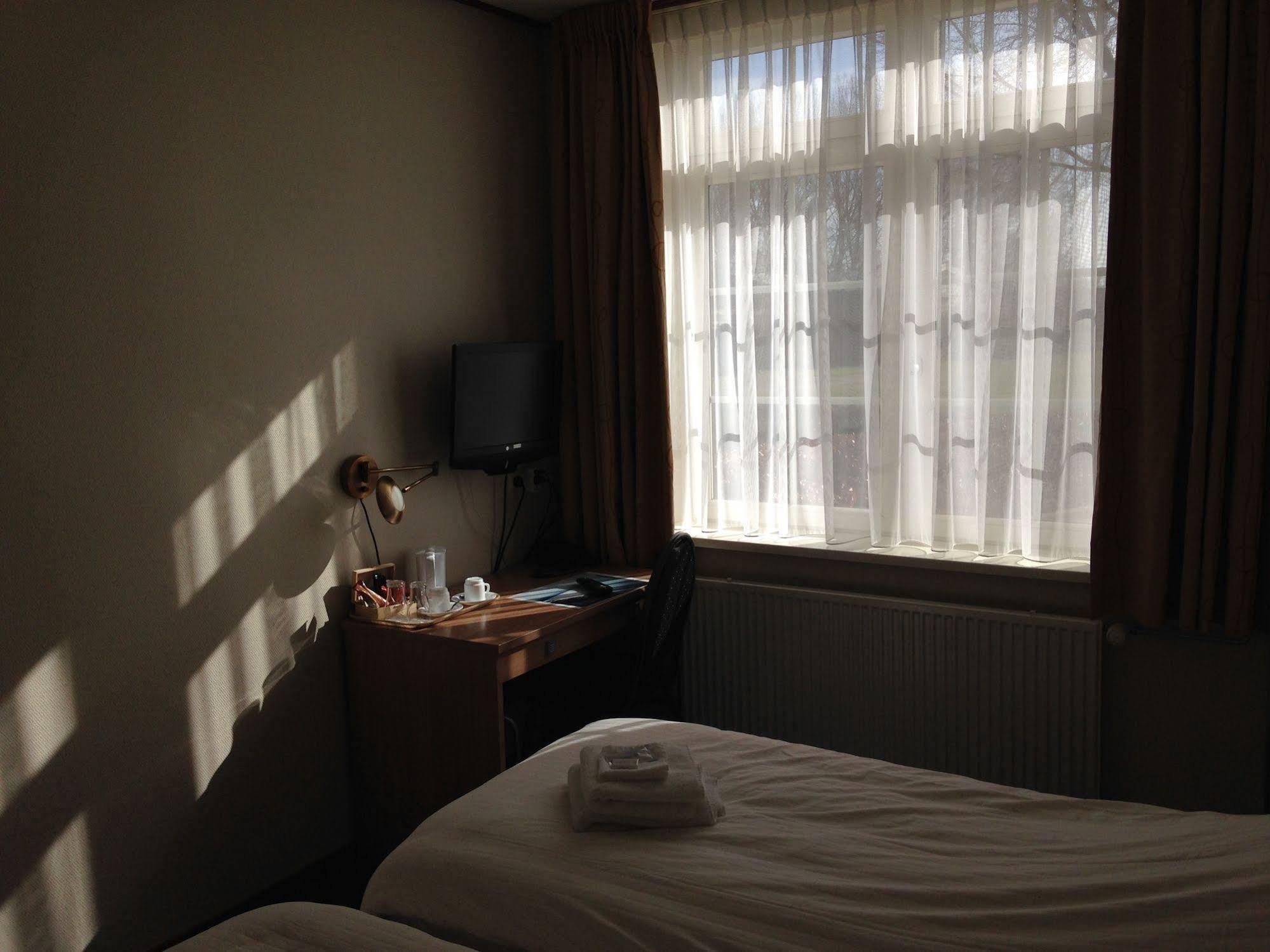 Hotel De Lange Jammer Lelystad Bagian luar foto