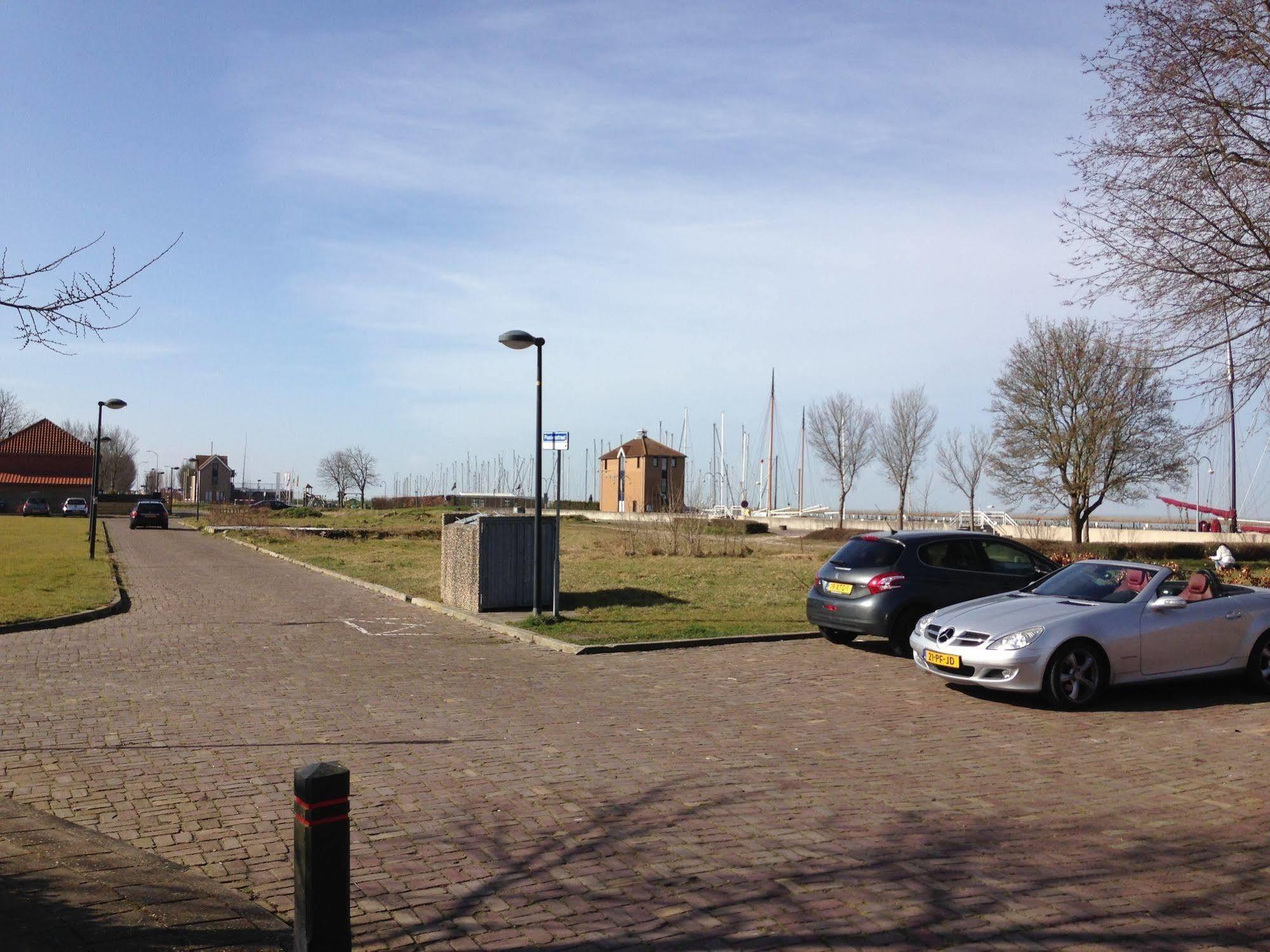 Hotel De Lange Jammer Lelystad Bagian luar foto