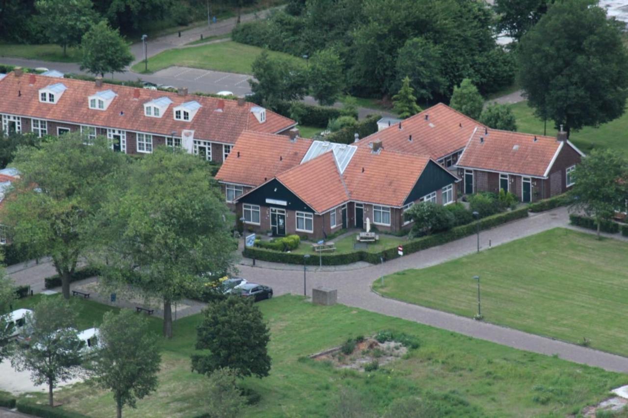 Hotel De Lange Jammer Lelystad Bagian luar foto